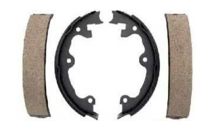 Hand Brake Shoes: 65-82 Corvette